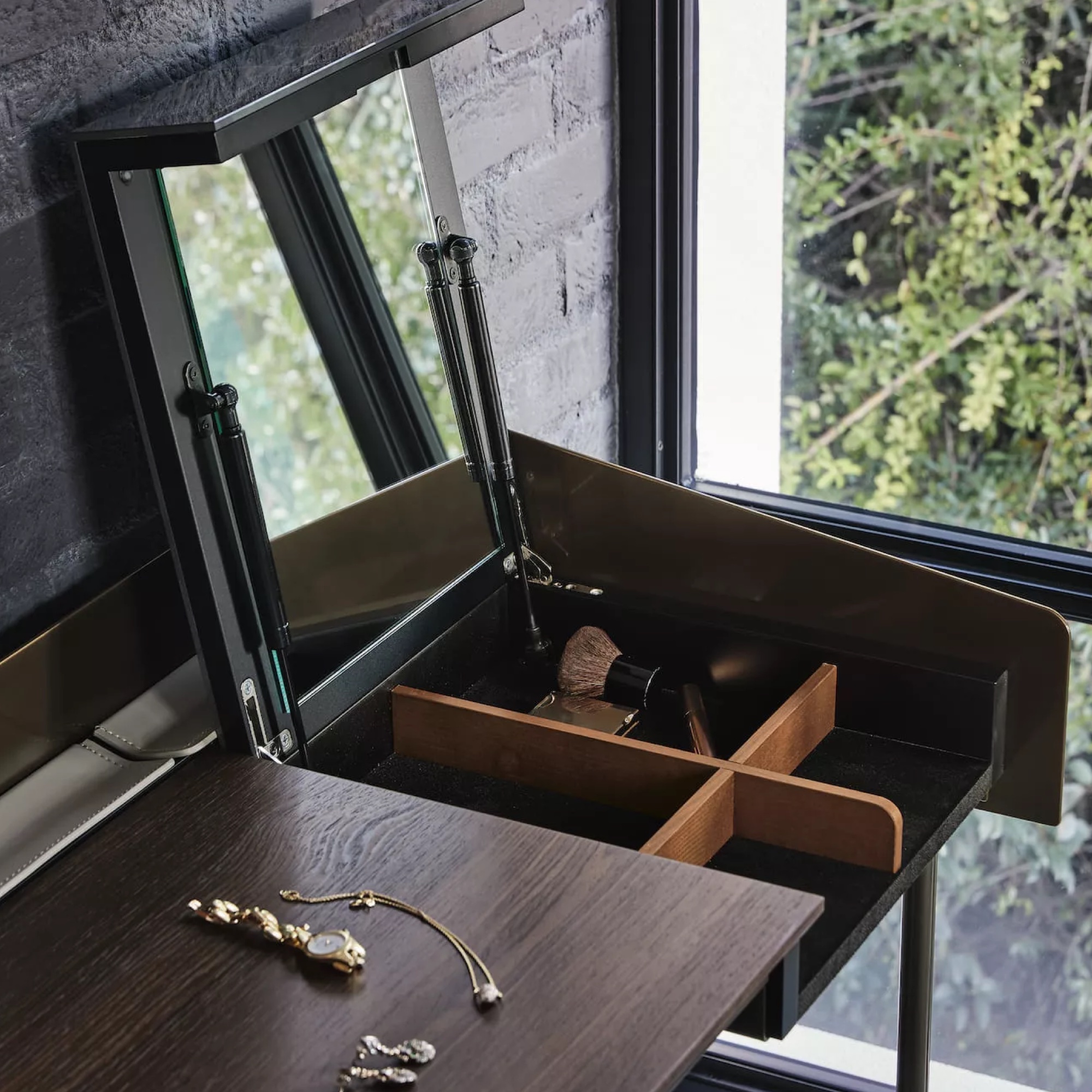 Secret Desk